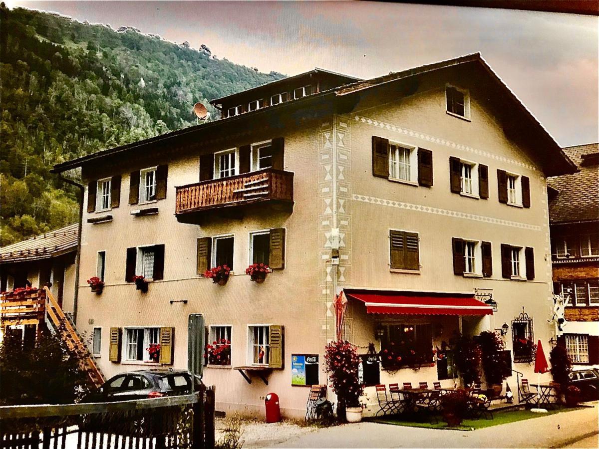 Ustria Crusch Alva Bed and Breakfast Tavanasa Eksteriør billede