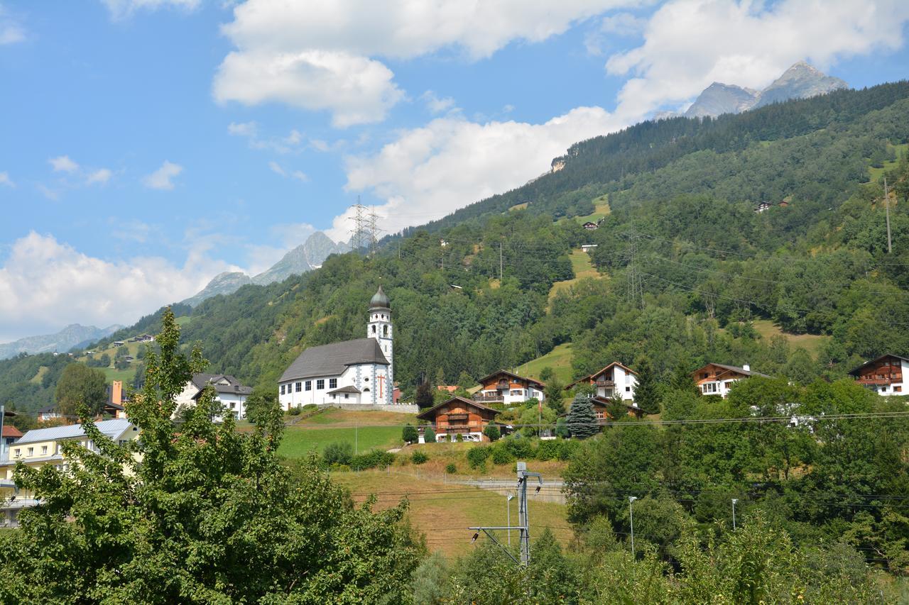 Ustria Crusch Alva Bed and Breakfast Tavanasa Eksteriør billede